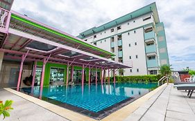 โรงแรมโกลด์ แอร์พอร์ต สวีท